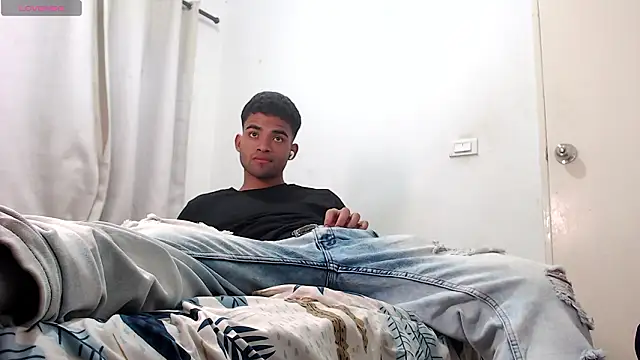 camillo beischel  online show from February 7, 2026, 7:50 pm