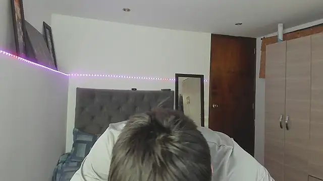 stevve 14 online show from December 17, 2025, 3:12 am