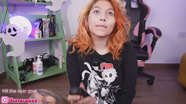 YunoRose  online show from November 1, 2025, 3:52 am