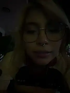 YunoRose  online show from June 18, 2026, 3:29 am
