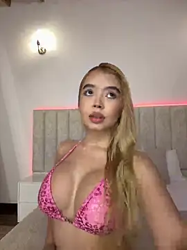 Snapshot of Mia_Roswell chatting on June 26, 2026, 12:37 am Mia Roswell online show from June 26, 2026, 12:37 am
