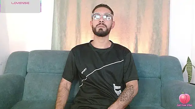 Snapshot of ReyPablo1 chatting on October 3, 2025, 9:56 pm ReyPablo1 online show from October 3, 2025, 9:56 pm