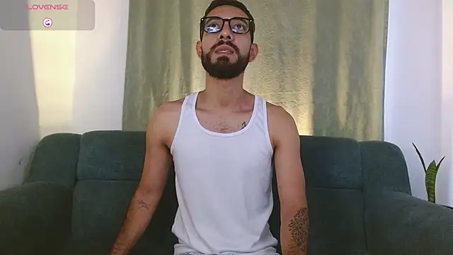 Snapshot of ReyPablo1 chatting on October 8, 2025, 8:39 pm ReyPablo1 online show from October 8, 2025, 8:39 pm