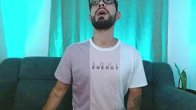 Snapshot of ReyPablo1 chatting on October 13, 2025, 7:25 pm ReyPablo1 online show from October 13, 2025, 7:25 pm