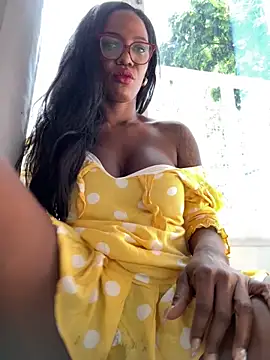 Snapshot of Bustykeyla chatting on October 13, 2025, 4:29 pm Bustykeyla online show from October 13, 2025, 4:29 pm