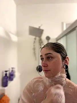 Alix Valentine online show from October 15, 2025, 4:07 pm