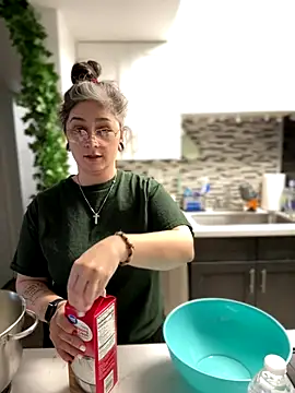 Alix Valentine online show from December 5, 2025, 7:43 pm