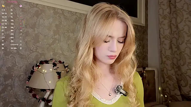 Emma Frosty online show from May 5, 2026, 9:45 pm
