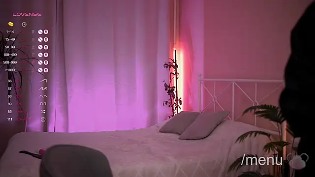 Snapshot of bryk_elise chatting on October 25, 2025, 11:29 am bryk elise online show from October 25, 2025, 11:29 am