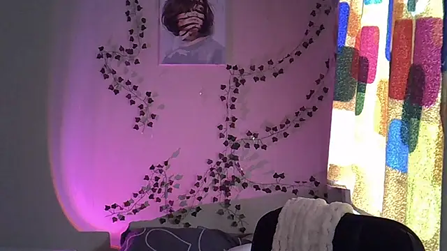 Lily Ember online show from October 23, 2025, 10:36 am