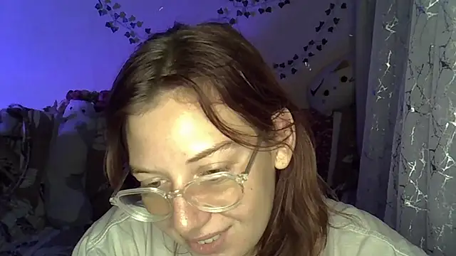 Lily Ember online show from November 27, 2025, 6:21 pm