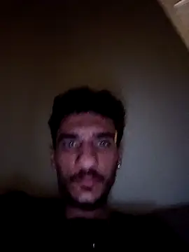 Snapshot of yolgezer073 chatting on October 10, 2025, 12:42 am yolgezer073 online show from October 10, 2025, 12:42 am