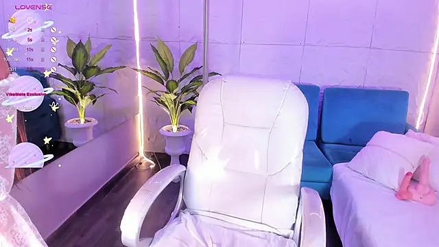 Snapshot of AlissonHarperr chatting on October 22, 2025, 5:13 pm AlissonHarperr online show from October 22, 2025, 5:13 pm