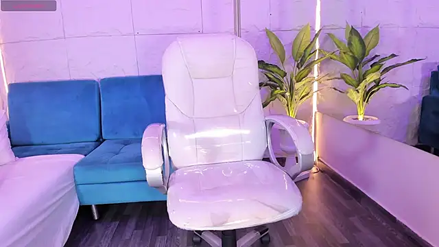 AlissonHarperr online show from October 29, 2025, 5:25 pm