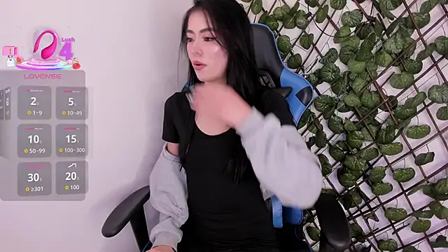 Snapshot of Anya_Belth chatting on October 13, 2025, 6:52 pm Anya Belth online show from October 13, 2025, 6:52 pm