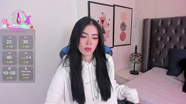 Snapshot of Anya_Belth chatting on October 16, 2025, 7:37 pm Anya Belth online show from October 16, 2025, 7:37 pm