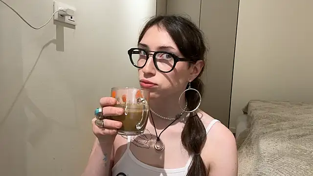 Kelly Berry   online show from March 13, 2026, 6:03 pm