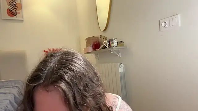 Kelly Berry   online show from April 12, 2026, 6:24 pm