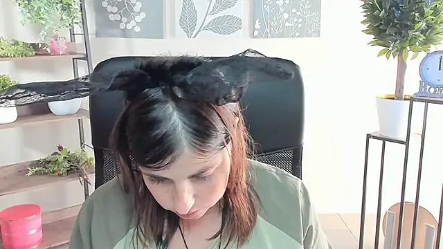 MartaEdams online show from September 25, 2025, 6:06 am