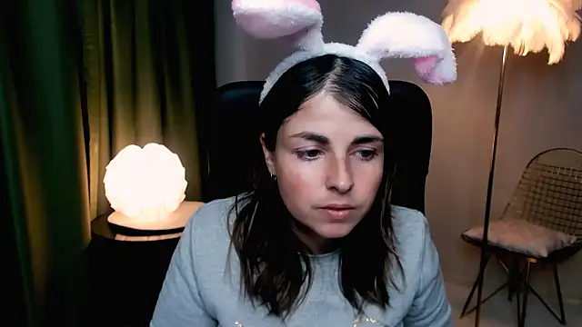 MartaEdams online show from October 8, 2025, 6:11 am