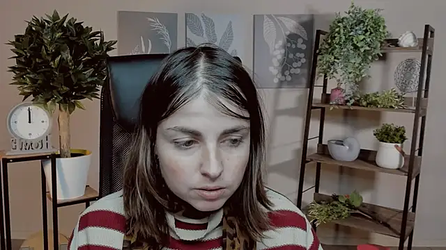 MartaEdams online show from December 3, 2025, 6:21 am