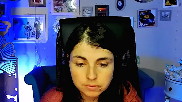 MartaEdams online show from February 25, 2026, 6:45 am