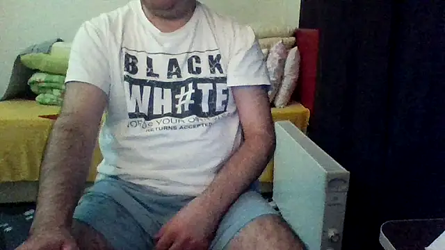 Snapshot of st206boy chatting on March 18, 2026, 12:25 am st206boy online show from March 18, 2026, 12:25 am