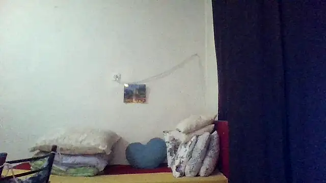 Snapshot of st206boy chatting on March 29, 2026, 12:10 am st206boy online show from March 29, 2026, 12:10 am