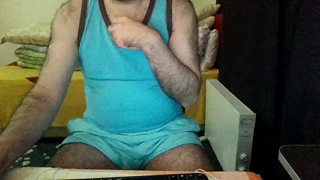 Snapshot of st206boy chatting on March 31, 2026, 12:45 am st206boy online show from March 31, 2026, 12:45 am