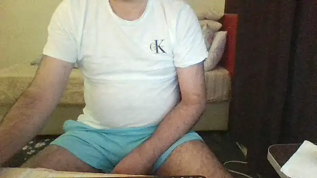 Snapshot of st206boy chatting on July 8, 2026, 12:37 am st206boy online show from July 8, 2026, 12:37 am