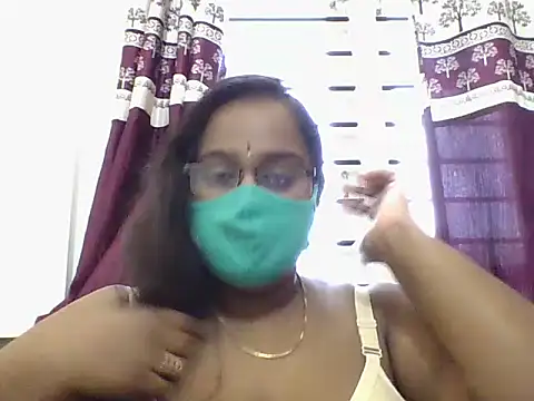 Snapshot of Reena-gowda chatting on September 15, 2025, 3:50 am Reena-gowda online show from September 15, 2025, 3:50 am