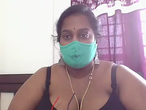 Snapshot of Reena-gowda chatting on October 16, 2025, 7:31 am Reena-gowda online show from October 16, 2025, 7:31 am
