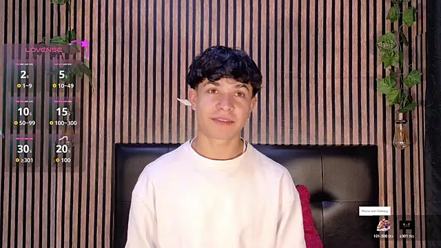 Snapshot of Felipe_boy1 chatting on October 25, 2025, 5:15 am Felipe boy1 online show from October 25, 2025, 5:15 am