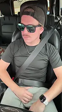 Snapshot of uncut_luke chatting on November 5, 2025, 10:10 pm uncut luke online show from November 5, 2025, 10:10 pm