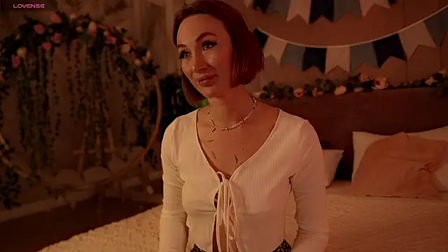 Snapshot of Serena_Waldarf chatting on September 30, 2025, 4:56 pm Serena Waldarf online show from September 30, 2025, 4:56 pm