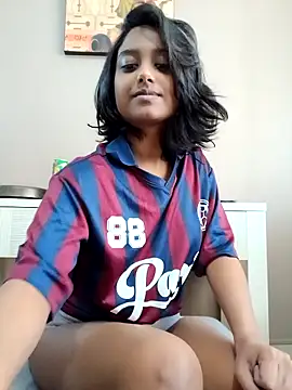 Snapshot of littlemissdevil69 chatting on October 21, 2025, 8:15 am littlemissdevil69 online show from October 21, 2025, 8:15 am