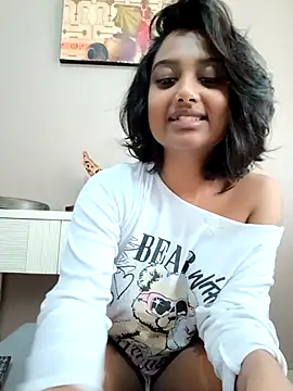 Snapshot of littlemissdevil69 chatting on October 28, 2025, 6:17 am littlemissdevil69 online show from October 28, 2025, 6:17 am