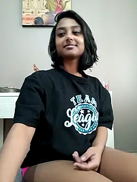 Snapshot of littlemissdevil69 chatting on October 30, 2025, 7:21 am littlemissdevil69 online show from October 30, 2025, 7:21 am