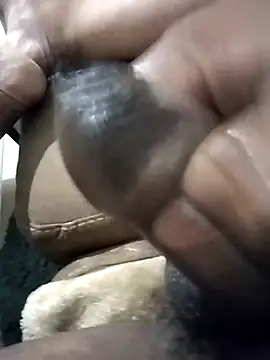 Snapshot of Curvy_Pounder chatting on October 10, 2025, 11:15 pm Curvy Pounder online show from October 10, 2025, 11:15 pm