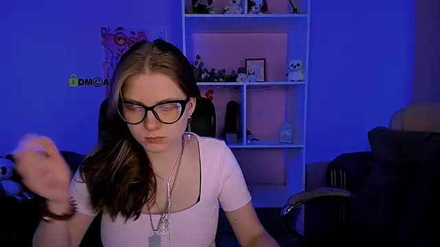 Snapshot of foxy_tease_ chatting on September 26, 2025, 1:31 am foxy tease online show from September 26, 2025, 1:31 am