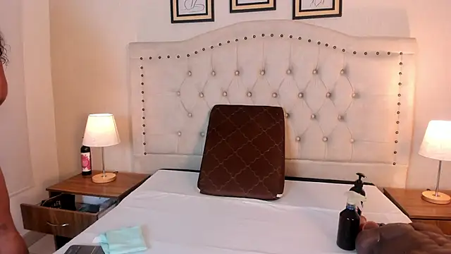 Snapshot of vivi_ruby chatting on March 25, 2026, 6:03 pm vivi ruby online show from March 25, 2026, 6:03 pm