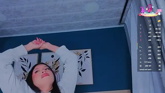 SarahMiler  online show from October 16, 2025, 11:44 am