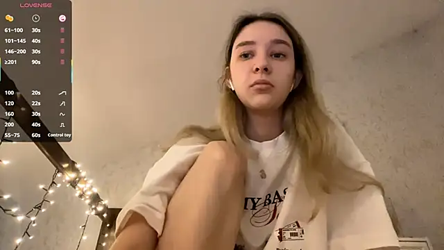 DanaCore online show from October 1, 2025, 3:40 pm