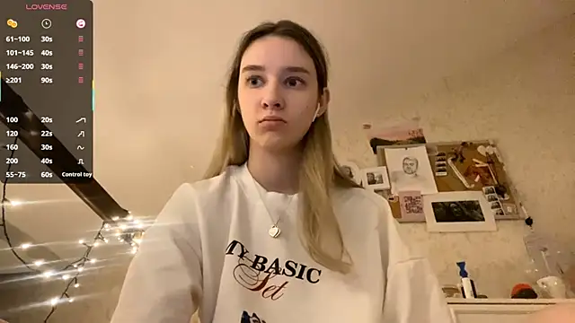 DanaCore online show from October 3, 2025, 5:21 pm