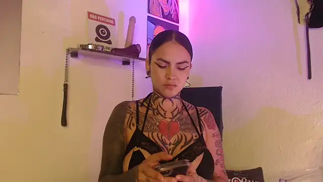 Snapshot of Sofia_May chatting on September 20, 2025, 5:41 am Sofia May online show from September 20, 2025, 5:41 am