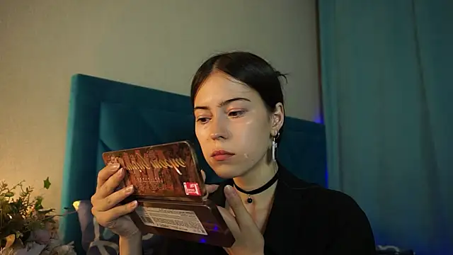 ywixos online show from September 19, 2025, 1:56 pm