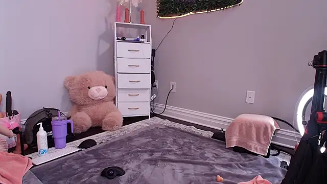 Lexibby69 online show from August 9, 2026, 9:03 am