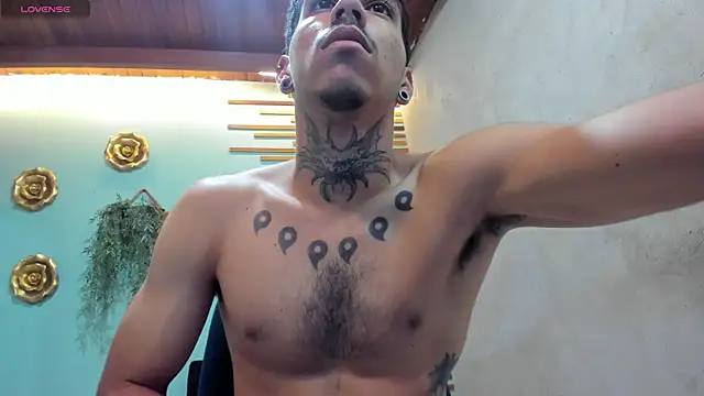 Snapshot of jharol_cardonaa chatting on September 27, 2025, 9:42 pm jharol cardonaa online show from September 27, 2025, 9:42 pm