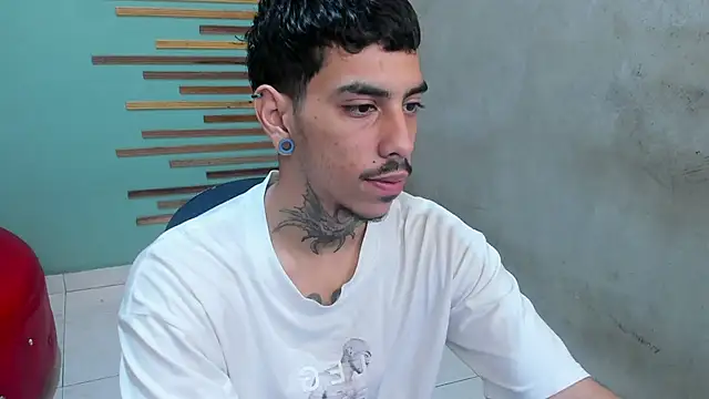 Snapshot of jharol_cardonaa chatting on October 3, 2025, 1:30 pm jharol cardonaa online show from October 3, 2025, 1:30 pm