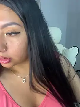 Issa Santana online show from June 16, 2026, 10:01 pm
